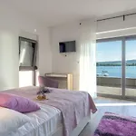 Lu-ma Villa